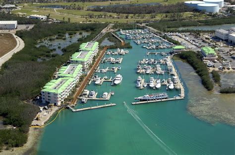 Sunset marina - Location. 7 / 10. Sunset Marina Resort sits on the edge of the city’s vast and beautiful Nichupté Lagoon, on the northern side of the Cancun Hotel Zone. The Sunset Admiral Yacht Club & Marina ...